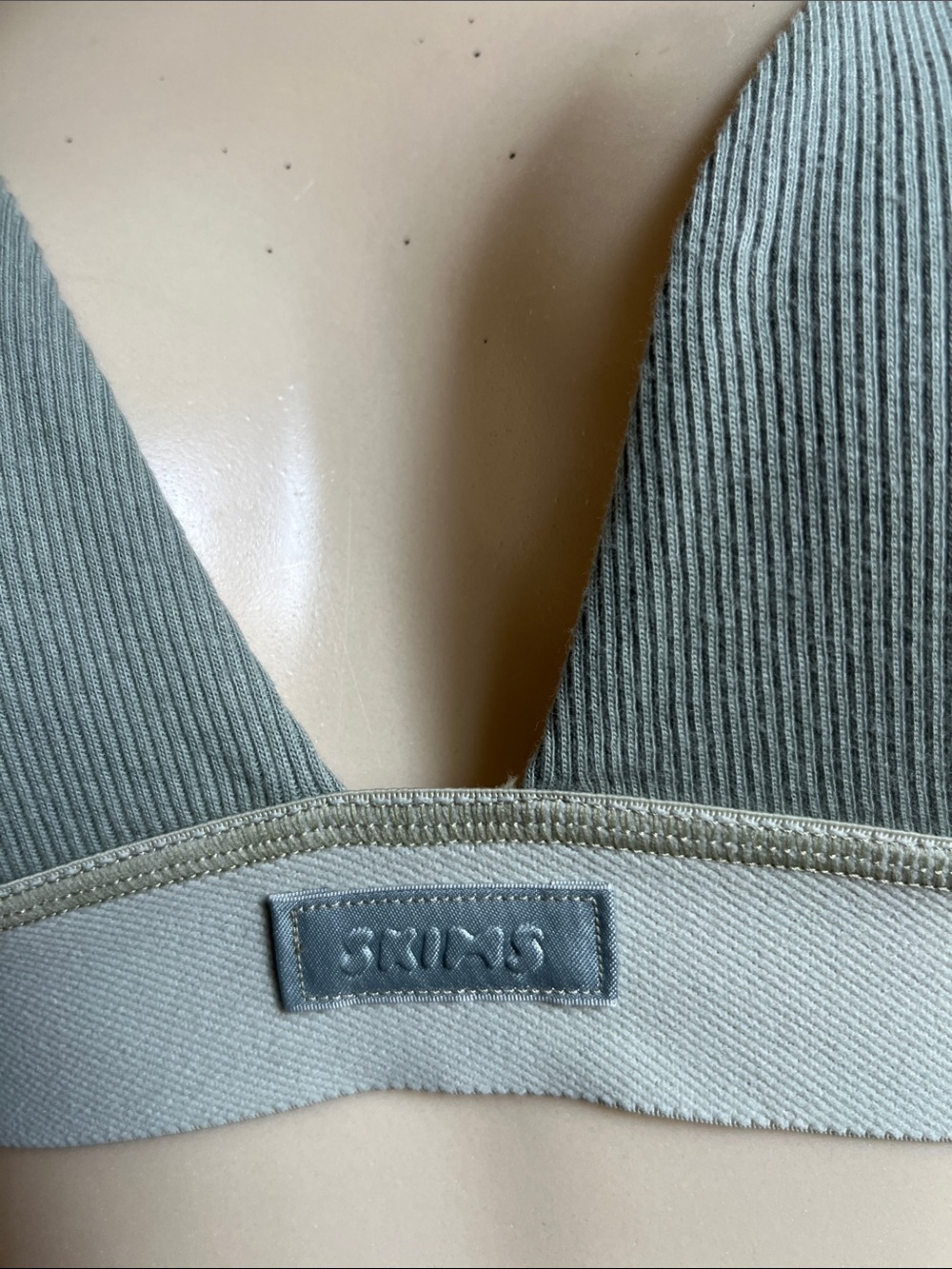 SKIMS Ribbed Plunge Bralette in Pale Two-tone Green - Picture 2 of 13